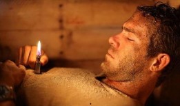 吃瓜活埋自救,揭秘生存奇迹背后的勇气与智慧