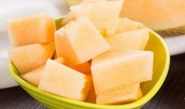 吃哈密瓜火锅,创意美食新体验