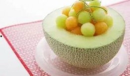 吃哈密瓜火锅,创意美食新体验