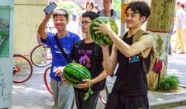 哈尔滨高校吃瓜,哈尔滨高校美食风云录