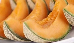 哈密瓜怎么吃解渴,夏日消暑的清新选择