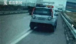民警蹲路边吃瓜视频,意外走红网络