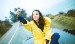 吴倩照片吃瓜,这造型太惊艳了！