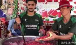 晚上街头吃瓜,探寻民间美食的魅力