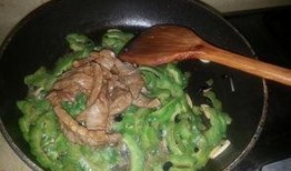 牛吃瓜有好处吗,探寻其对牛健康与生长的益处