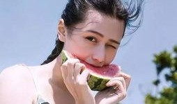 重庆吃瓜少女头像情侣,甜蜜瓜味，共享生活点滴