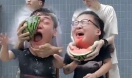 小伙只看吃瓜,揭秘网络热点的幕后故事