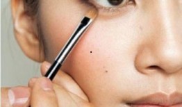 吃瓜金仔粉底,打造夏日清新妆容的秘密武器