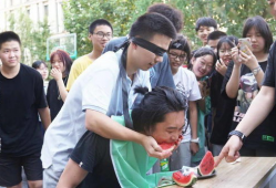 延安定老师吃瓜,揭秘背后真相与网络舆论风暴