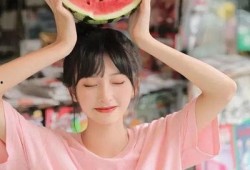 重庆吃瓜少女头像情侣,甜蜜瓜味，共享生活点滴